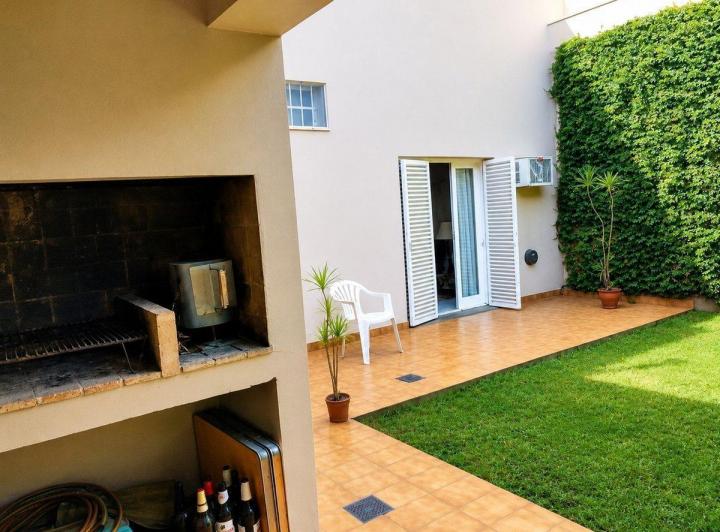 Casa · 215m² · 5 Ambientes · 1 Cochera