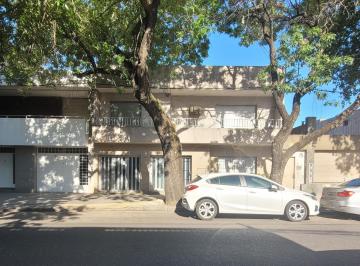 PH · 207m² · 6 Ambientes · Casa en Pb en Echesortu. PH