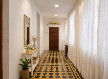 Casa · 122m² · 3 Ambientes · 1 Cochera · Venta Casa 3 Amb C/local/cochera/jardin A/c Lujan
