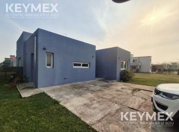 Casa · 560m² · 4 Ambientes · 2 Cocheras · Casa 4 Ambientes en Alquiler en Santa Emilia, Pilar del Este, Pilar