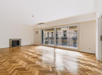 Departamento · 225m² · 4 Ambientes · 1 Cochera · Piso en Arroyo con Cochera 4 Ambientes