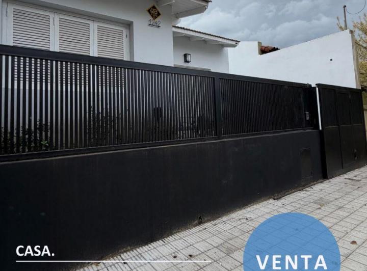 Casa · 200m² · 4 Ambientes · 1 Cochera