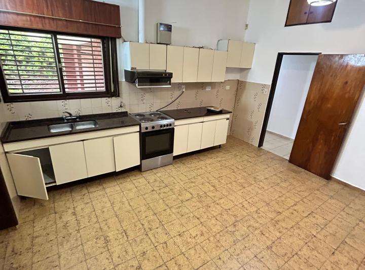 Casa · 1m² · 2 Ambientes · 2 Cocheras