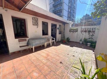 Casa · 220m² · 5 Ambientes · Hermosa Casa 5 Ambientes Terraza con Quincho / Parrilla / Playroom - Garage y Mas.