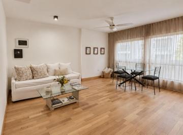 Departamento · 70m² · 3 Ambientes · 1 Cochera · Venta Piso 3 Ambientes en Las Cañitas con Cochera