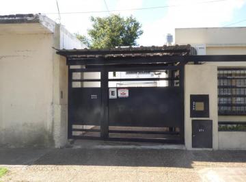 Departamento · 70m² · 3 Ambientes · 1 Cochera · Departamento en Alquiler City Bell - Daca Bienes Raíces