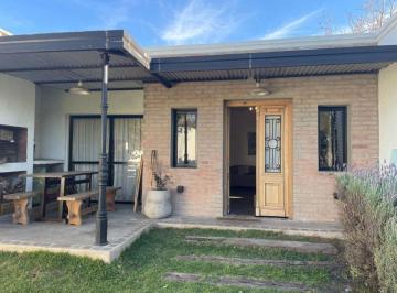 Casa de 5 ambientes, Córdoba · Alquilo Casa 2 Dorm. + Escritorio | Galería con Asador y Gran Patio | Villa Allende Parque