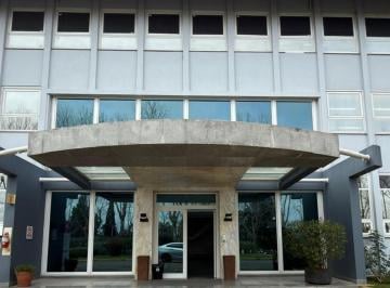 Oficina comercial · 389m² · 4 Ambientes · 5 Cocheras · Oficinas en Alquiler, Parque Newton, Villa Balleter