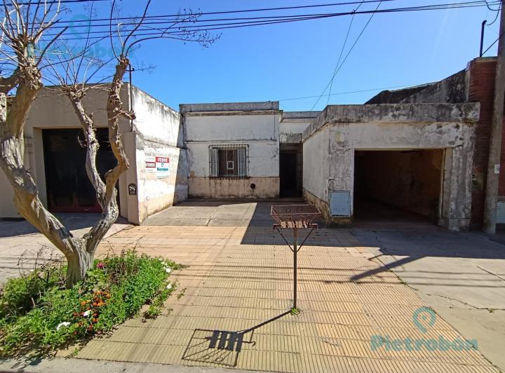 Casa · 144m² · 10 Ambientes · 1 Cochera
