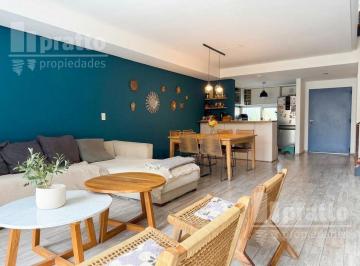 Casa · 170m² · 4 Ambientes · Triplex a 1 Cuadra de Libertador