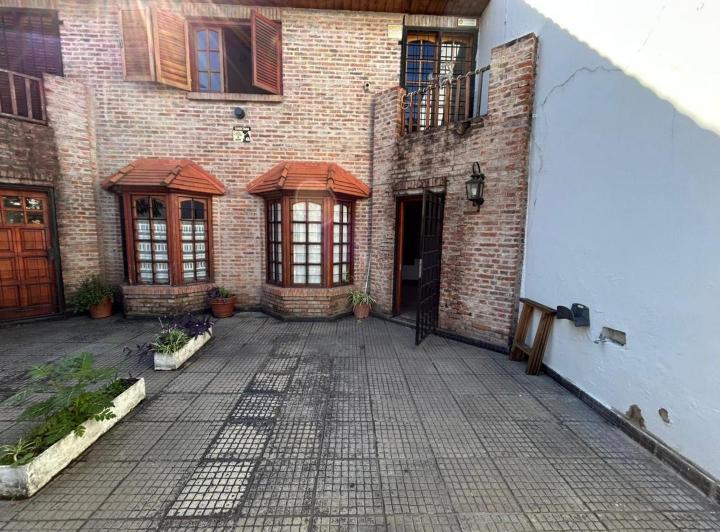 Casa · 120m² · 4 Ambientes · 1 Cochera