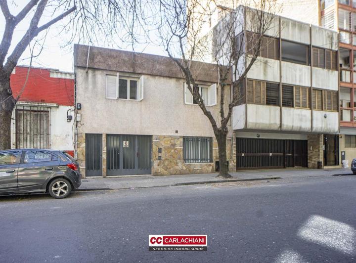Casa · 291m² · 11 Ambientes · 1 Cochera