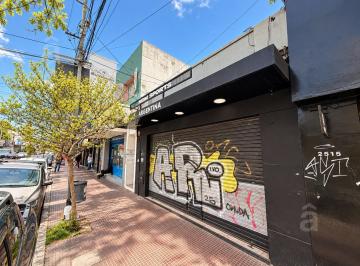 Local comercial · 80m² · Local en Alquiler en Villa Ballester Sobre Alvear - Salón 45 m² Baños y Depósito