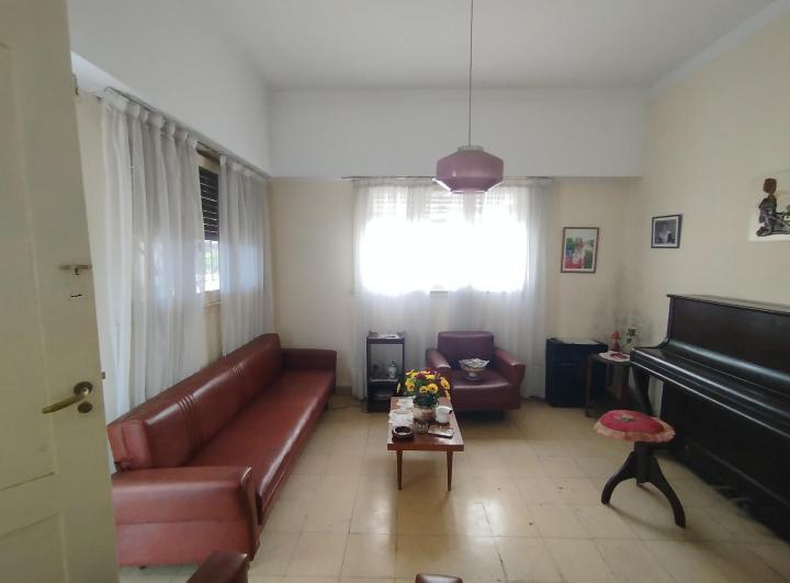 Casa · 70m² · 3 Ambientes · 2 Cocheras