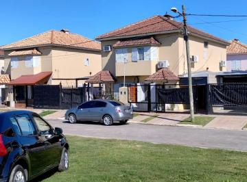 Casa · 90m² · 4 Ambientes · 2 Cocheras · Casa en Venta - 3 Dorm. 1 Baño - Cochera - 90 m² - La Matanza