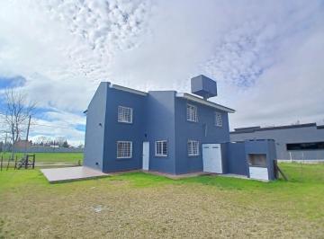 Casa · 92m² · 4 Ambientes · 1 Cochera · Casa Tipo Duplex, a Estrenar, con Escritura, en El Barrio Domselaar Chico Venta