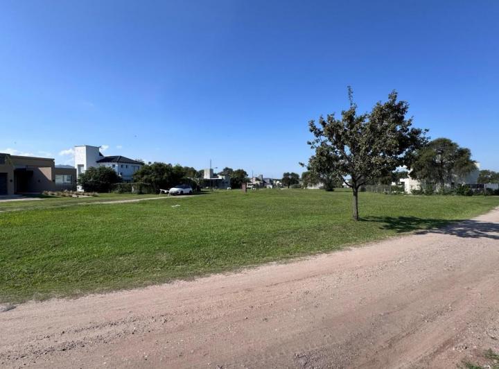 Terreno · 853m²