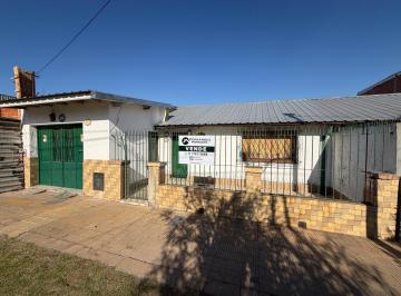 Casa · 120m² · 3 Ambientes · 1 Cochera · Venta Casa con Cochera y Fondo en Villa Dominico