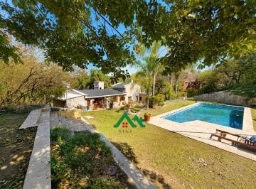 Casa · 244m² · 7 Ambientes · 2 Cocheras · Casa en Venta Planta Baja con Pileta en Barrio Valle del Sol Apto Crédito