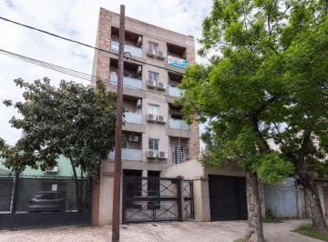 Departamento de 2 ambientes, Lanús · Departamento de 2 Ambientes en Alquiler con Balcón, Parrilla y Cochera – Lanús Oeste