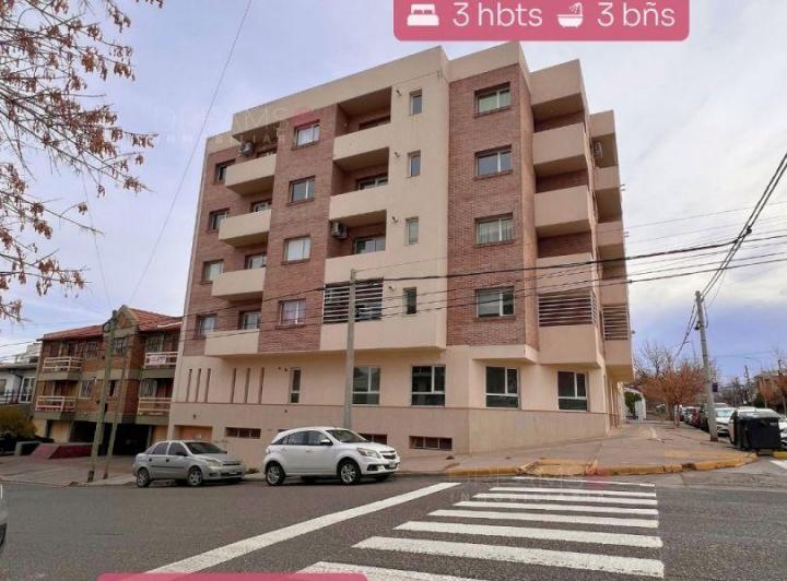 Departamento · 3 Dormitorios · 1 Cochera