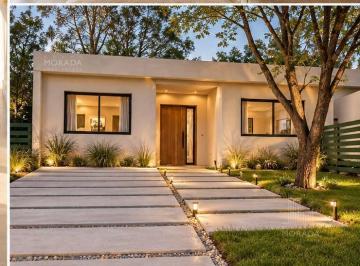 Casa · 187m² · 4 Ambientes · 1 Cochera · Venta Casa 4 Ambientes Azurra Tortugas