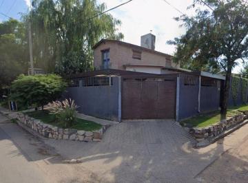 Casa de 6 ambientes, Unquillo · Vendo, Casa, Unquillo 3 Dorm, Cochera Doble, Quincho y Pileta