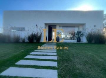 Casa · 150m² · 3 Ambientes · 2 Cocheras · Alquiler Casa Country Club Manuel Belgrano