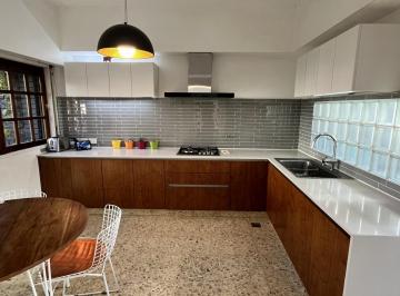 Casa · 224m² · 7 Ambientes · 2 Cocheras · Venta Casa / Oficina Reciclada de 3 Dorm. Belgrano Chico River