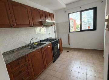 Departamento de 8 ambientes, Rosario · Piso de 3 Dorm. en Alquiler