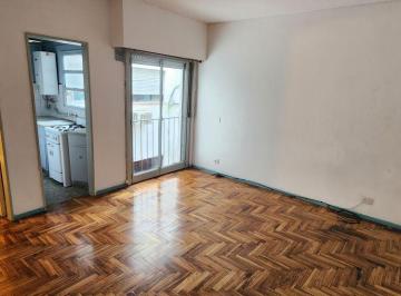 Departamento de 1 ambiente, Barrio Norte · Paraguay y Av Pueyrredón. Monoambiente Lateral con Cocina Separada