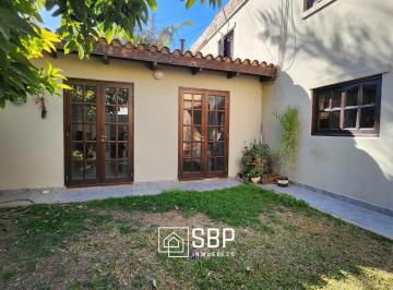 Casa de 5 ambientes, Córdoba · Apto Crédito Vendo Dúplex 3 Dorm. | Patio y Cochera Cubierta | Palmas del Claret