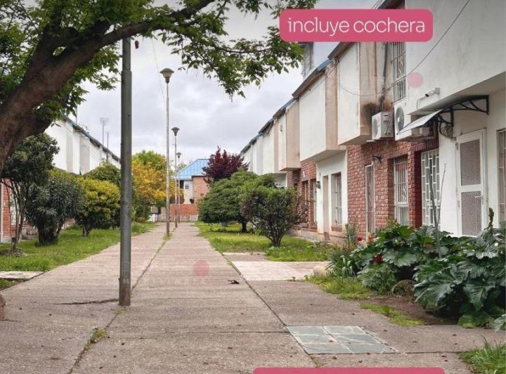 Casa · 80m² · 3 Dormitorios · 1 Cochera