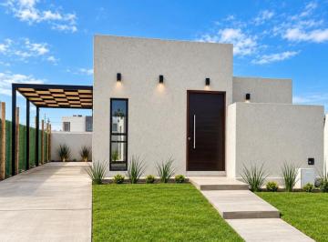 Casa de 4 ambientes, Luzuriaga · Venta Casa de 2 Dorm. a Estrenar - B° Solares de Lorenzo