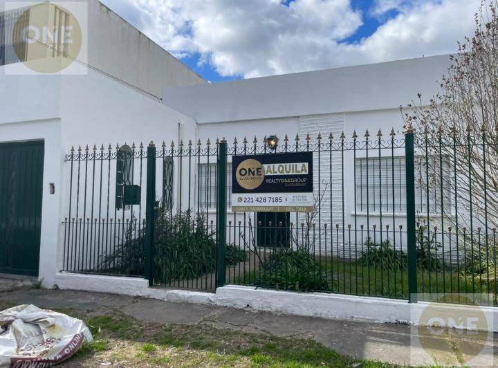 Casa · 300m² · 3 Ambientes · 1 Cochera