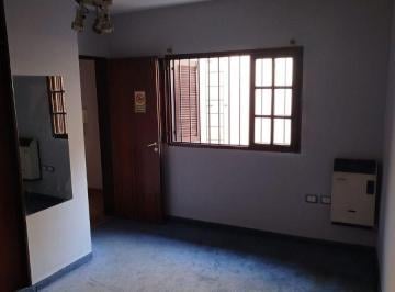 Casa de 5 ambientes, Caballito · Hermosa Casa en 2 Pantas Sobre Lote Propio - 8.66 X 10.60