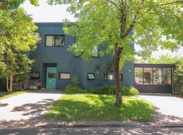 Casa · 167m² · 5 Ambientes · 2 Cocheras · Casa en Alquiler Barrio Los Alamos Tigre