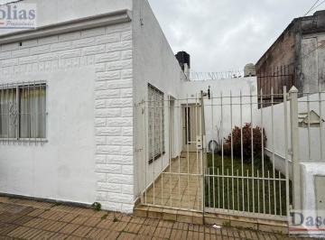 PH · 40m² · 2 Ambientes · PH de 2 Ambientes en Remedios de Escalada con Patio