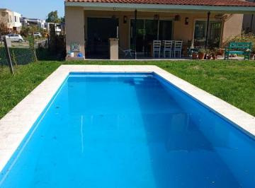 Casa · 200m² · 4 Ambientes · 1 Cochera · Casa en Bo. Bella Vista Chico - Febrero - Alquiler Temporal