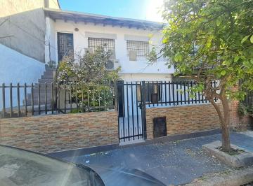 Casa · 75m² · 4 Ambientes · Venta Casa Cuatro Ambientes Caseros