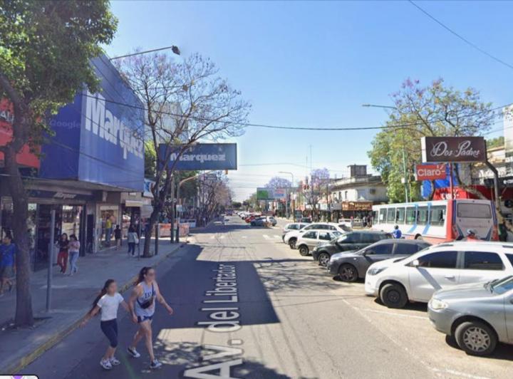 Local comercial · 200m² · 4 Ambientes