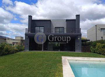 Casa · 180m² · 5 Ambientes · 2 Cocheras · Casa en Alquiler en Santa Elena, Pilar del Este, Pilar