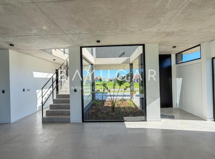 Casa · 227m² · 5 Ambientes
