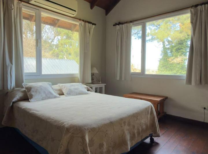 Casa · 360m² · 3 Dormitorios · 2 Cocheras