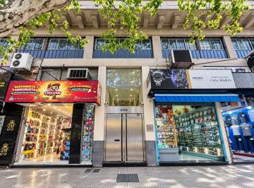 Oficina comercial · 261m² · Venta Oficina o Depósito en Once 265 m