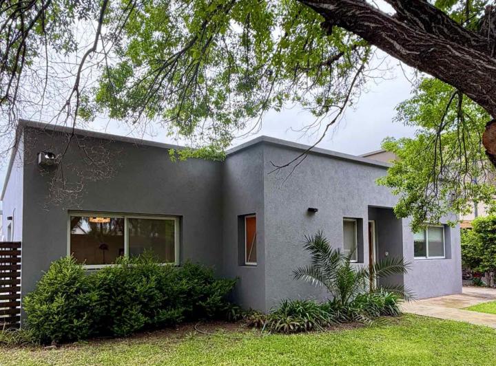 Casa · 123m² · 5 Ambientes · 2 Cocheras