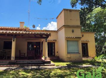 Casa · 260m² · 6 Ambientes · 2 Cocheras · Casa en Venta en La Silleta Cuatro Dorm.