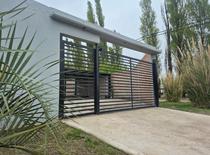 Casa · 154m² · 3 Ambientes · 2 Cocheras