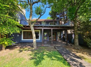 Casa · 270m² · 5 Ambientes · 2 Cocheras · Casa en La Horqueta