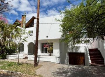 Casa de 1 ambiente, Córdoba · ¡Oportunidad! Hermosa Casa en Alquiler en Valle de Las Rosas | Amplia, Luminosa, 3 Dorm, 3 Baños